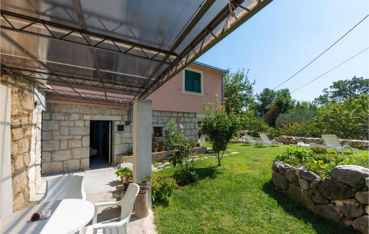 Lovely Apartment In Omis With Kitchen Exterior photo