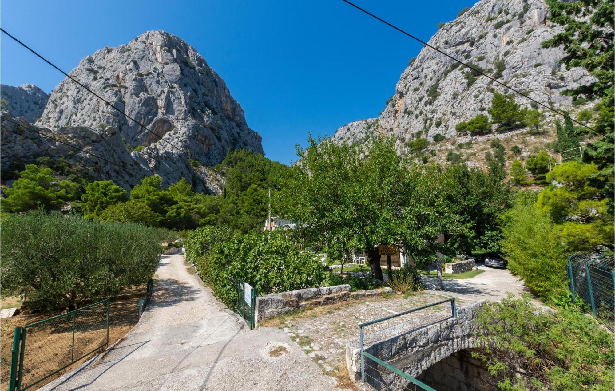 Lovely Apartment In Omis With Kitchen Exterior photo